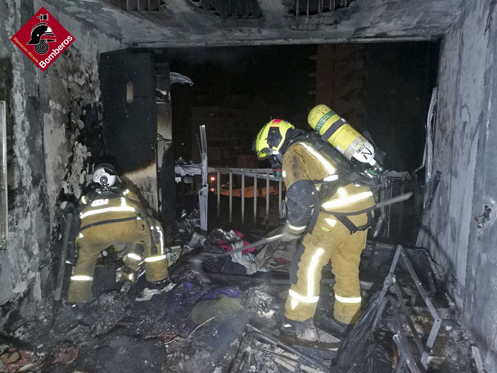 Incendio Benidorm suicida / Bomberos Alicante