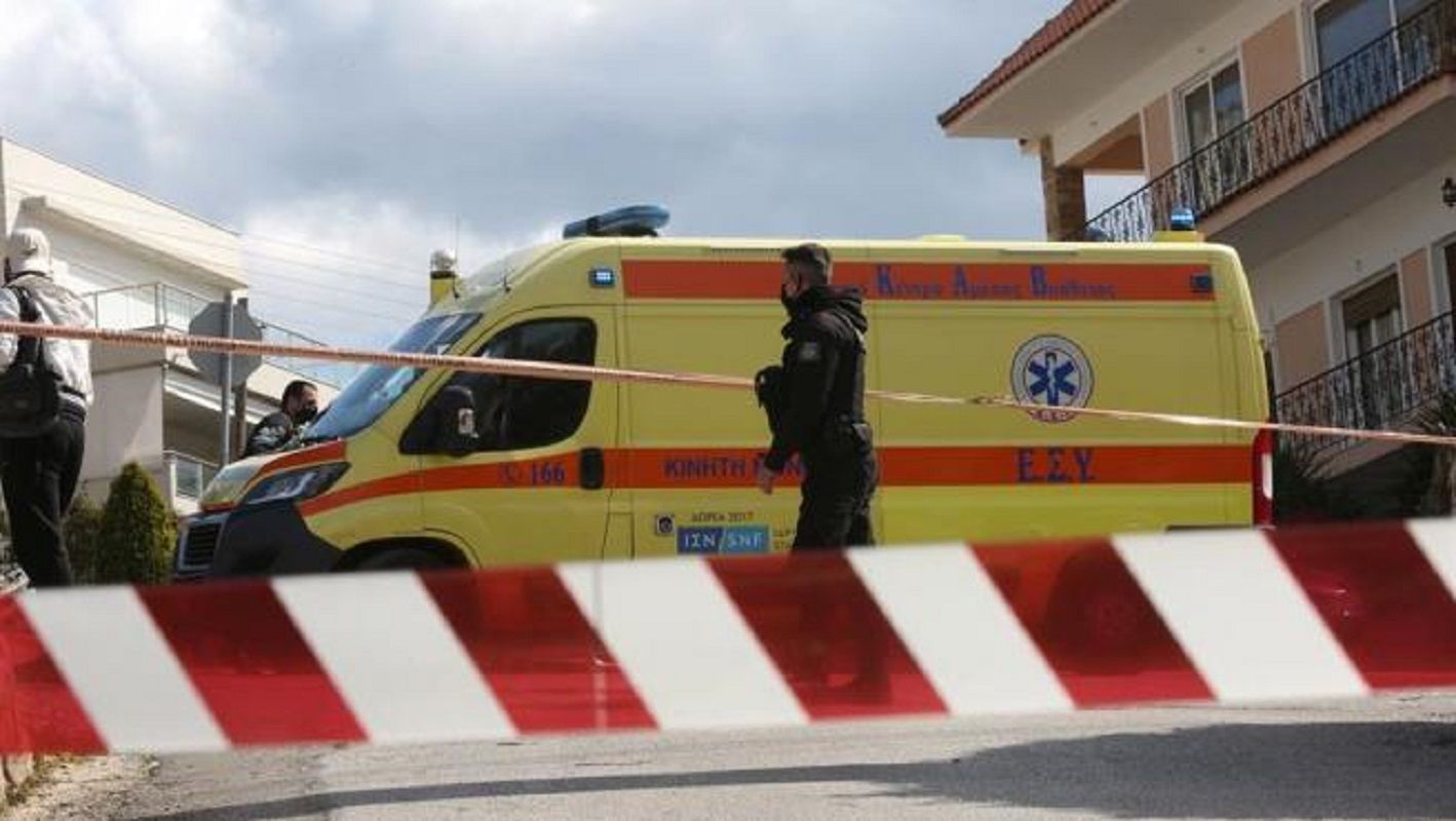 Ambulancia Grecia - Asesinato Yorgos Karaivaz/ EFE