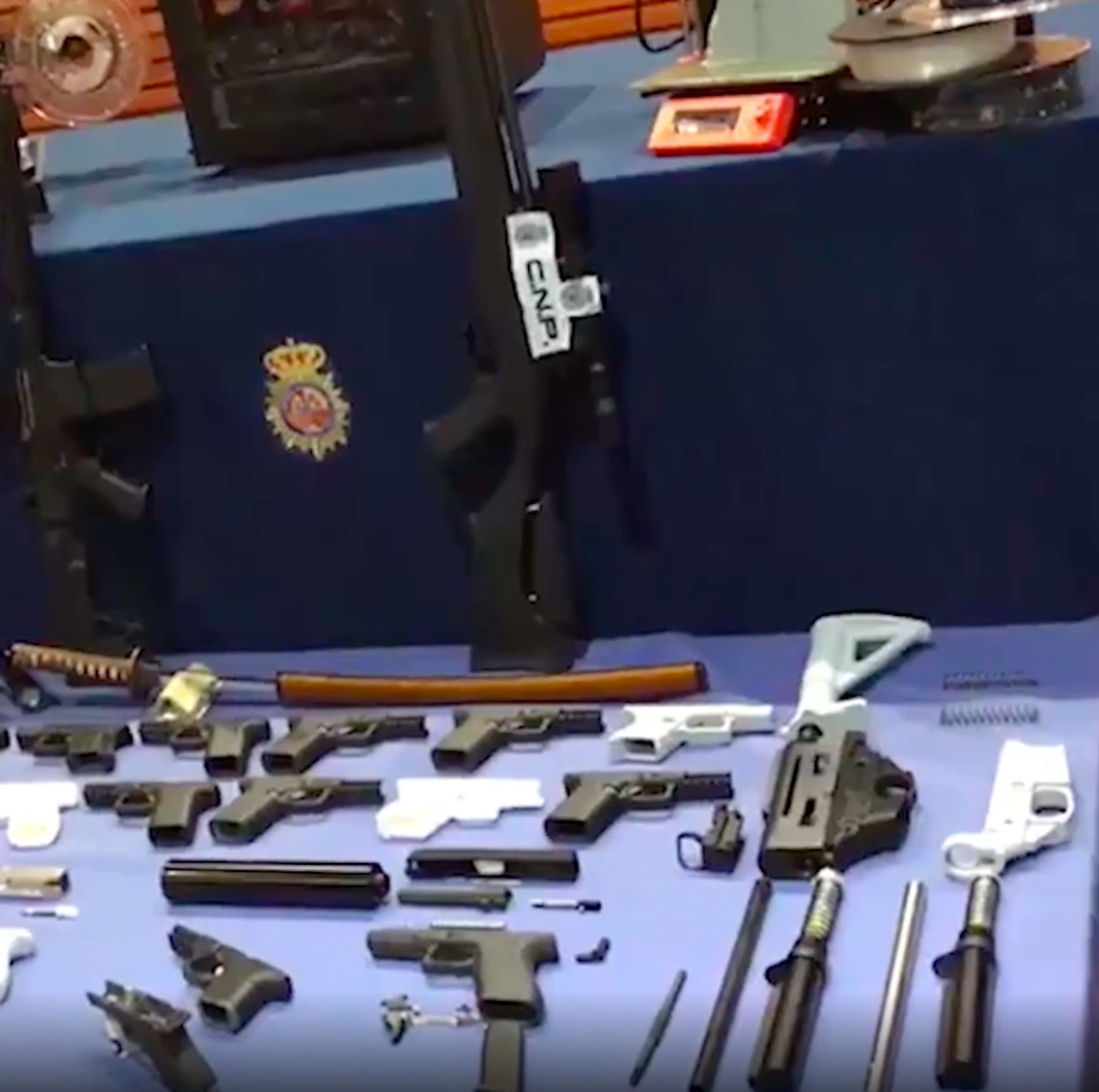 Taller armas ilegales / Policía Nacional