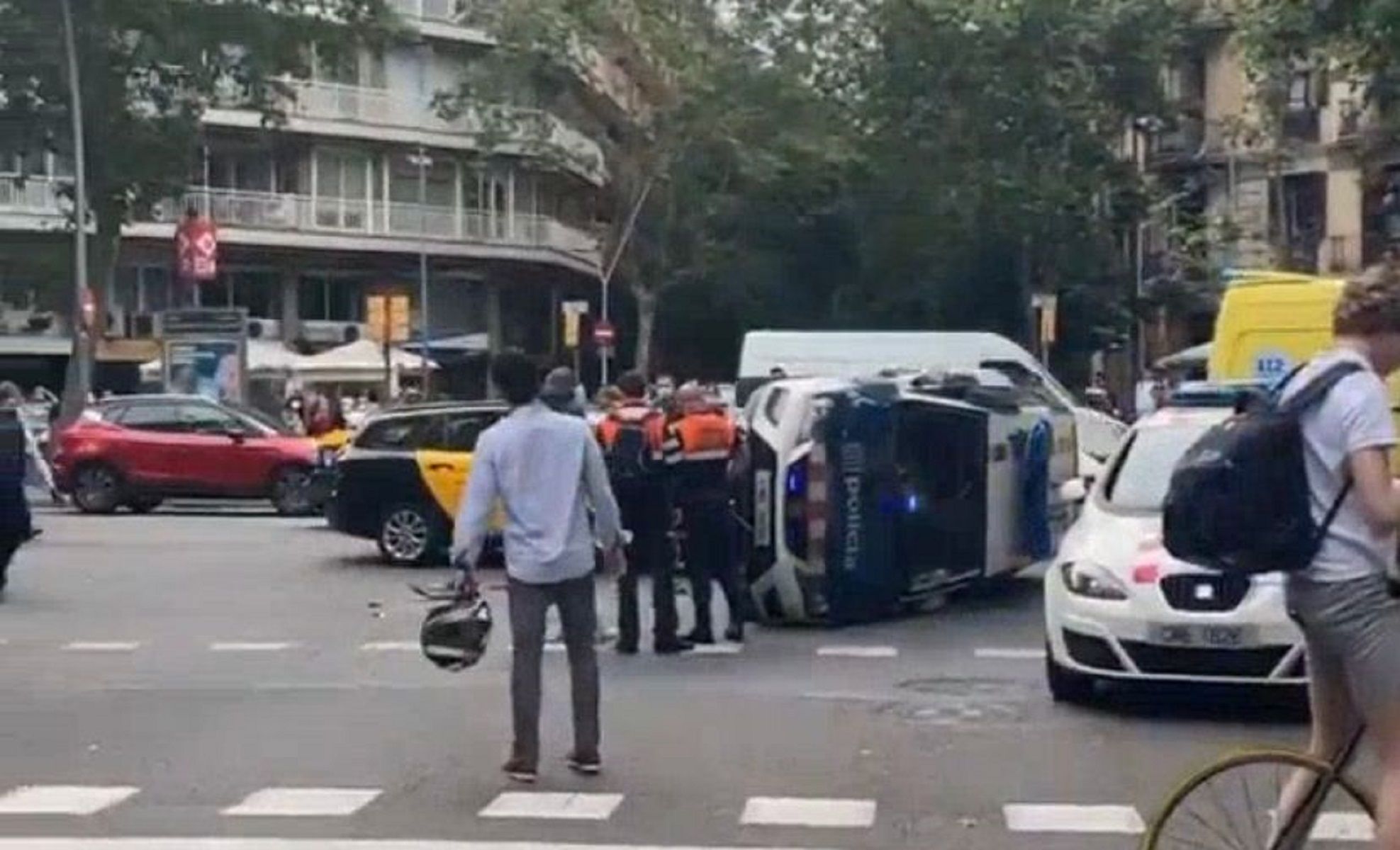 Accidente Taxi Mossos d'Esquadra / Cedida
