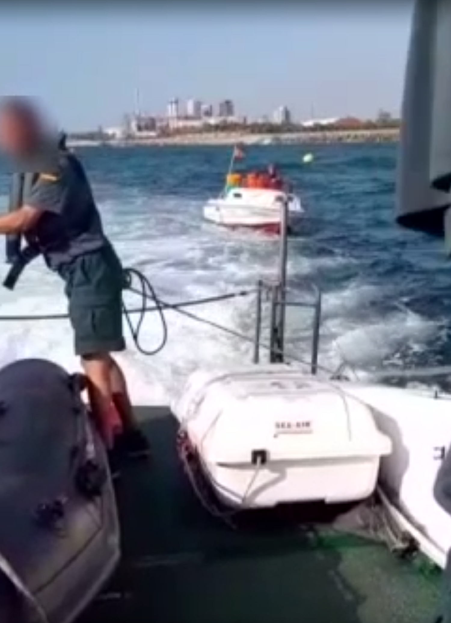 Guardia Civil rescate barca / Guardia Civil
