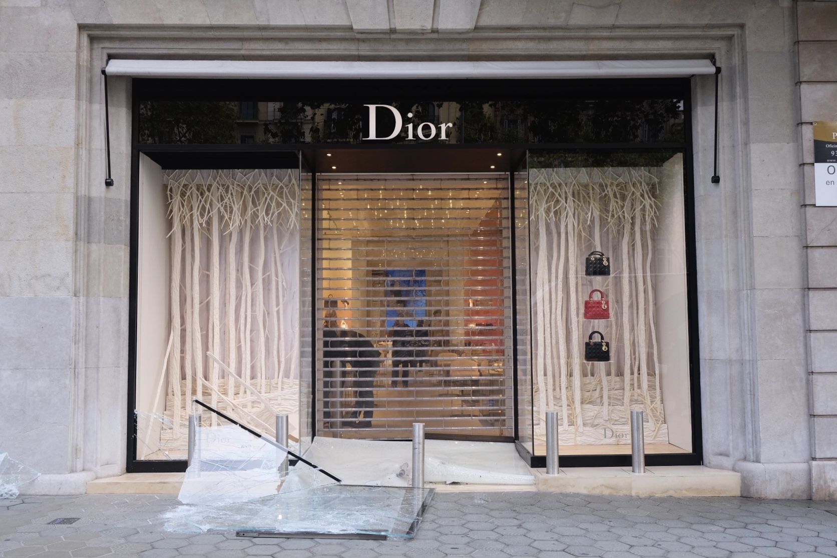 Asalto tienda Dior Passeig de Gracia / Carlos Baglietto