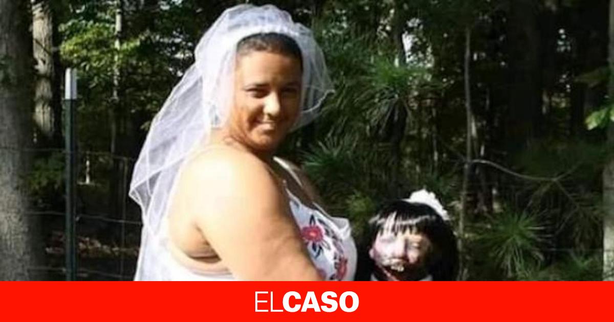 Se casa con su muñeca zombie discount