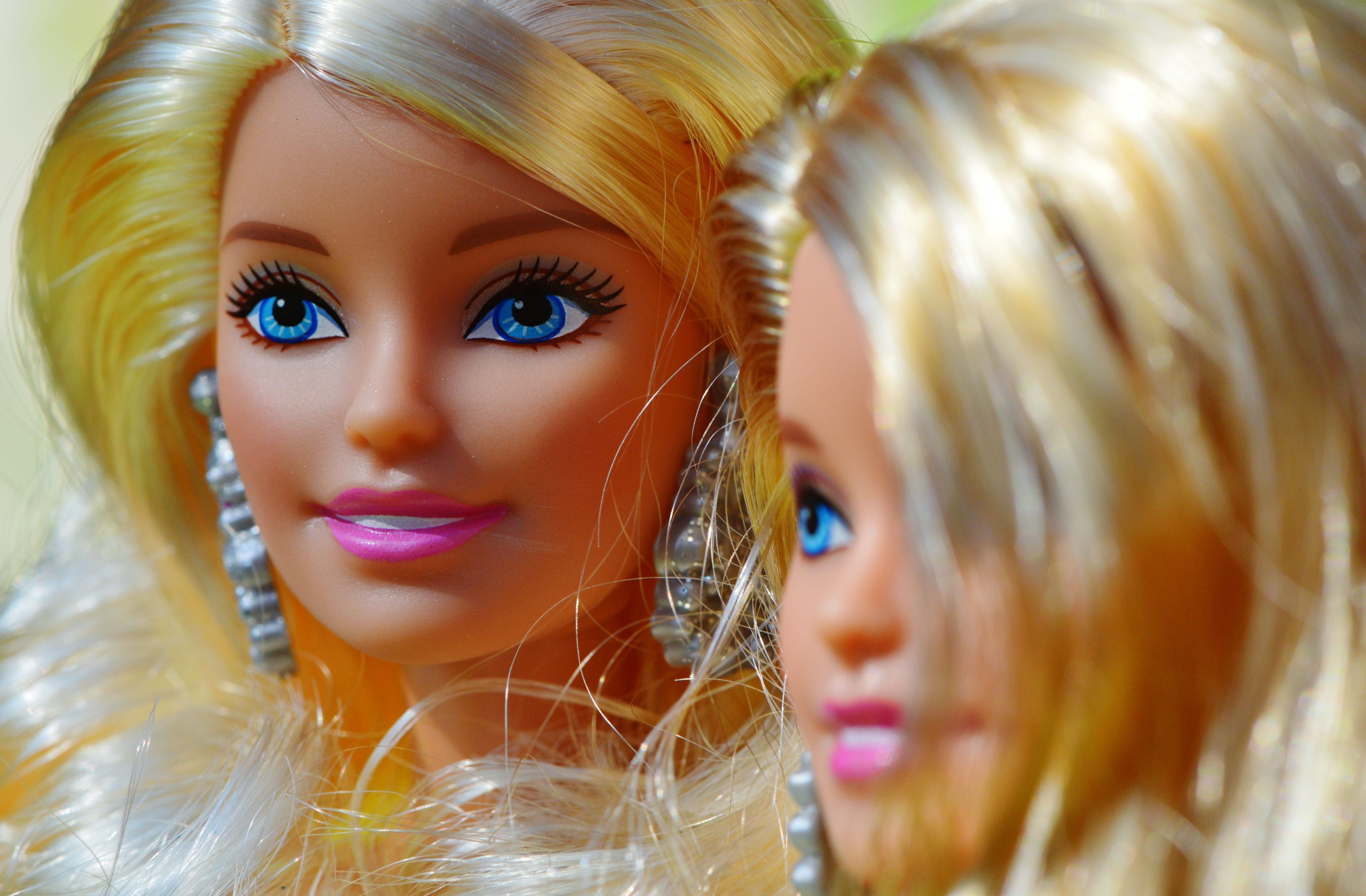 Muñecas Barbie / PxFuel