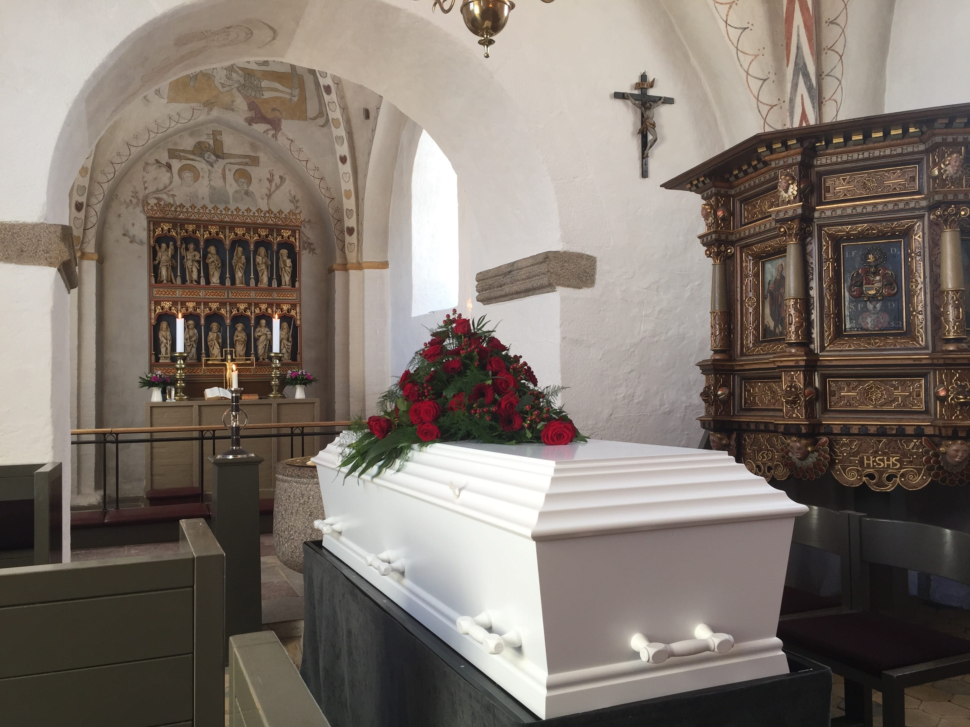 Funeral ataúd iglesia / PxFuel