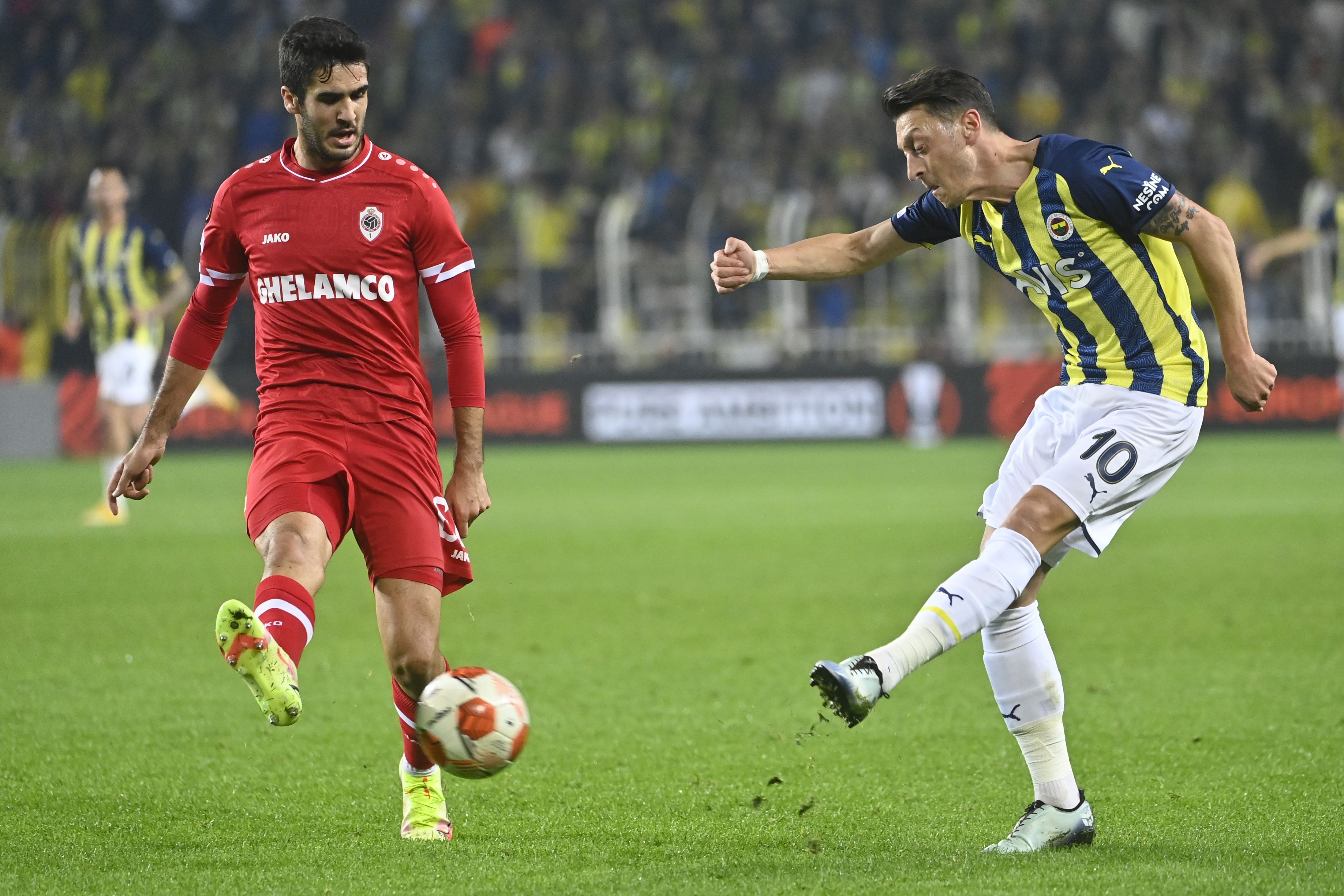 Ozil Ep (2) Ozil Ep (2)