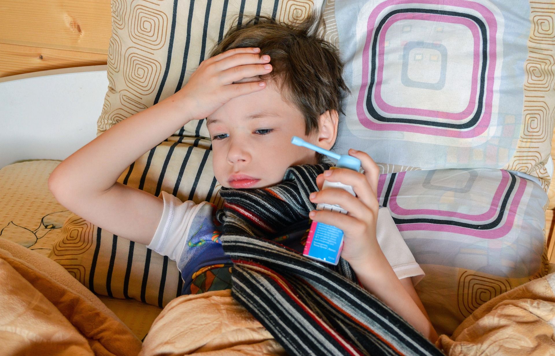 Niño enfermo medicamento infantil / Pixabay