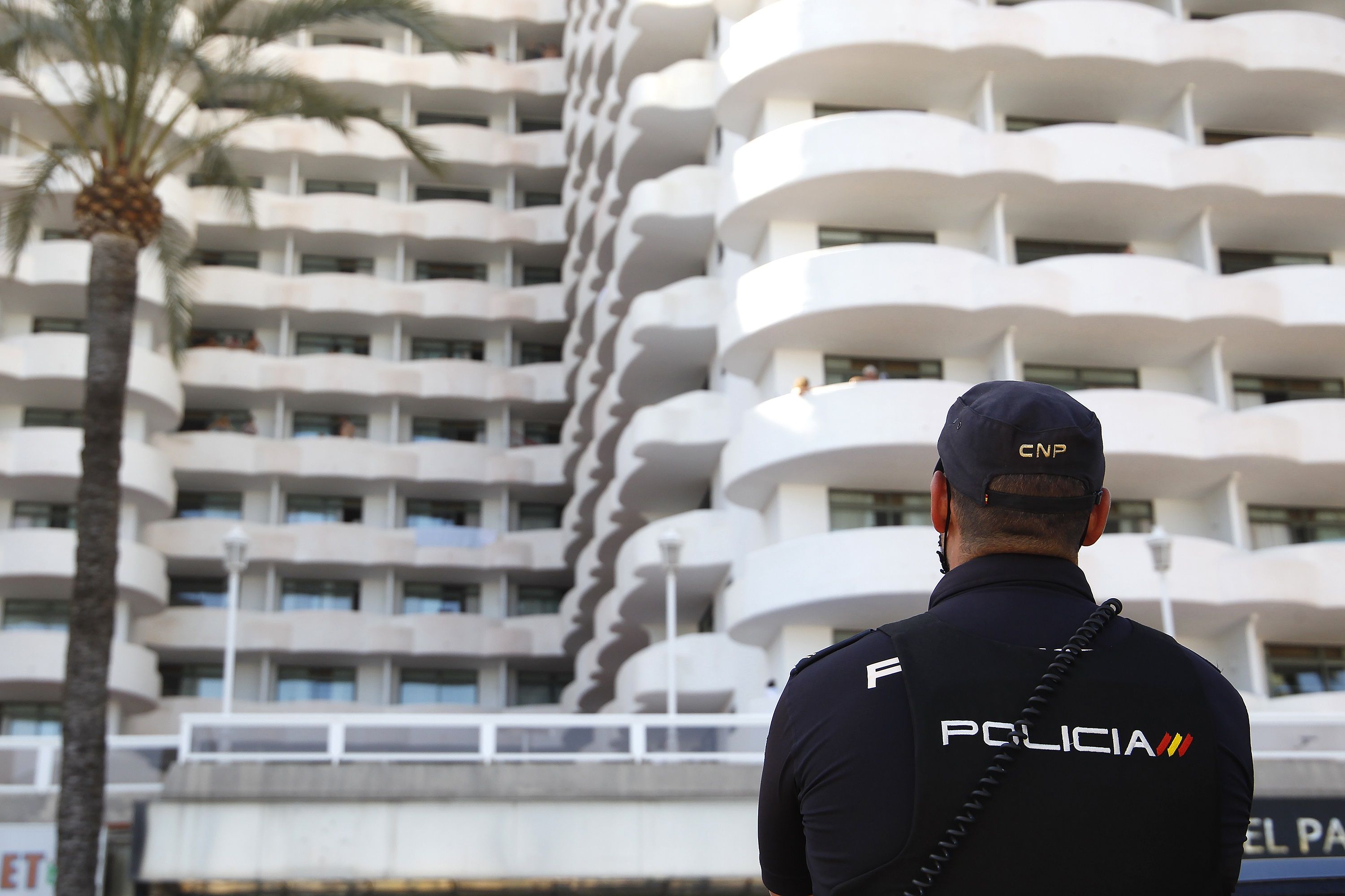 Policía Nacional Palma Mallorca Pelea Vecinos Bloque Pisos