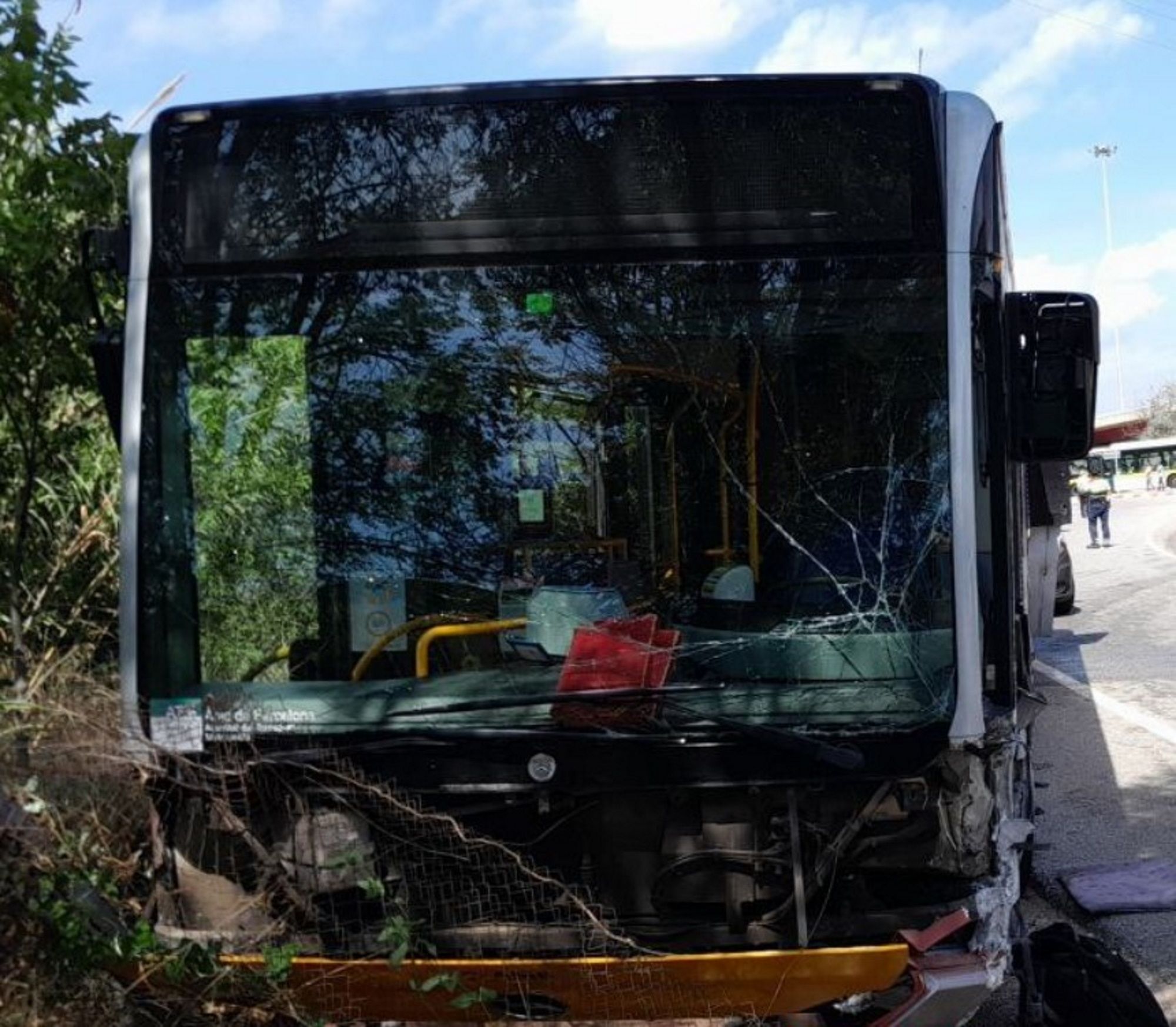 accident autobus cotxe deu persones ferides prat llobregar