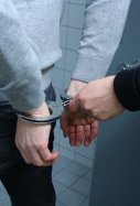 policia detenció manilles - pixabay