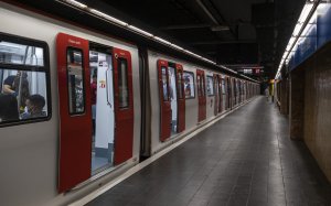 TMB, metro, tren, vagó, andén, L5, Plaça de Sant / Foto: Carlos Baglietto