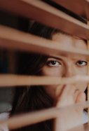 Mujer victima violacion joshua rawson harris