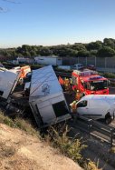 Accident múltiple A-7 Paterna_Bombers València Twitter