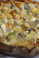 Una pizza con 254 quesos bate el récord Guinness / FlorianOnAir