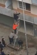Vecinos frustran la ocupación de un piso en Terrassa / Cedida