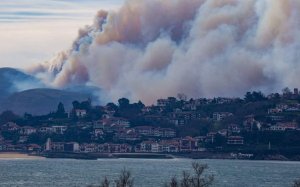 Incendio forestal en Bera / @UrkoBR