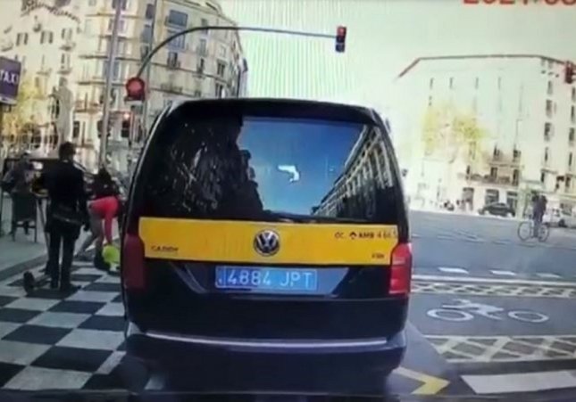 Taxi patinete Barcelona / Cedida