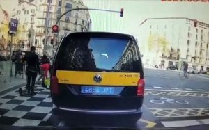 Taxi patinete Barcelona / Cedida