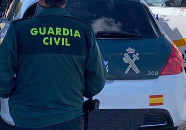 recurs guardia civil home i cotxe / Europa Press