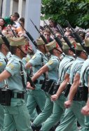 Desfile de La Legión / Oscar en el medio - Wikimedia Commons