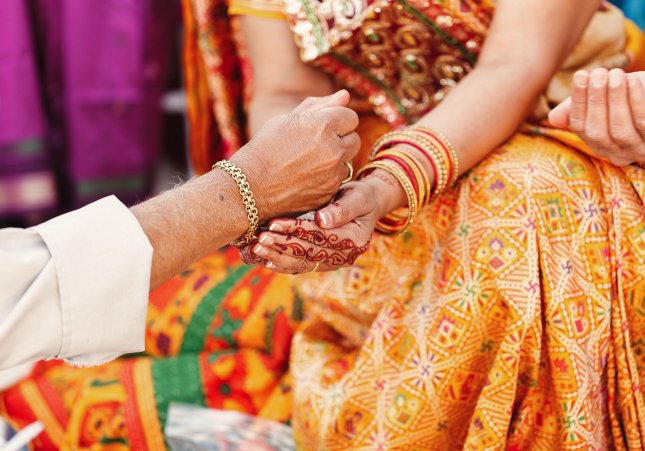Matrimonio Indio Jubilados Demanda Hijo Nuera