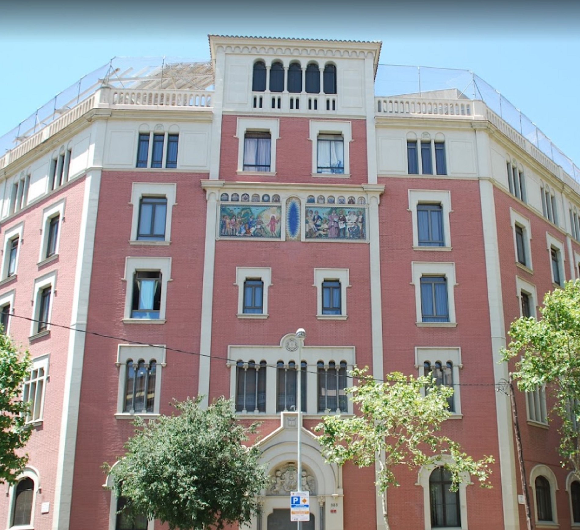Escuela Claret Barcelona / Google Maps