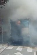 Incendio camión Sant Cugat / Twitter manelcervantese