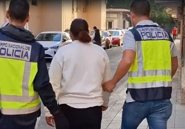 Detenció cinc persones alacant / POLICIA NACIONAL