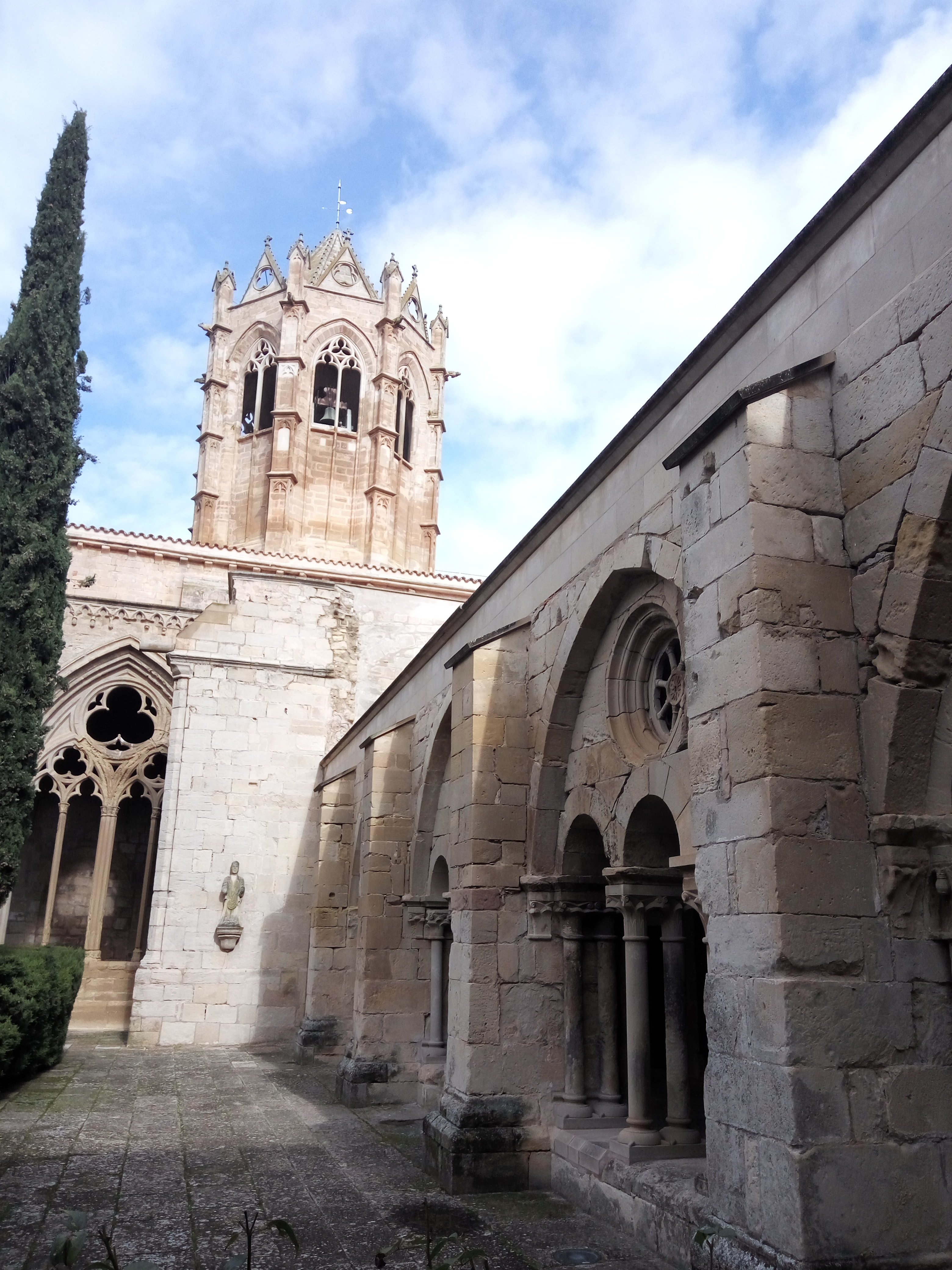 Exterior del monestir de Vallbona de les Monges (Urgell) / ARXIU ACN