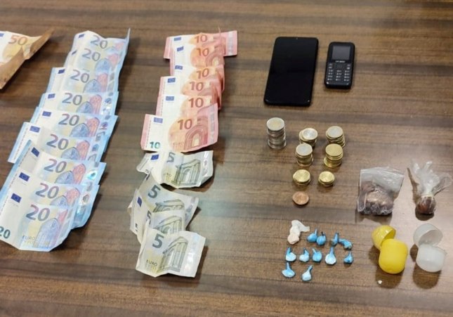 Els diners i les drogues confiscades per la Policia Nacional a Palma (Mallorca) / POLICIA NACIONAL