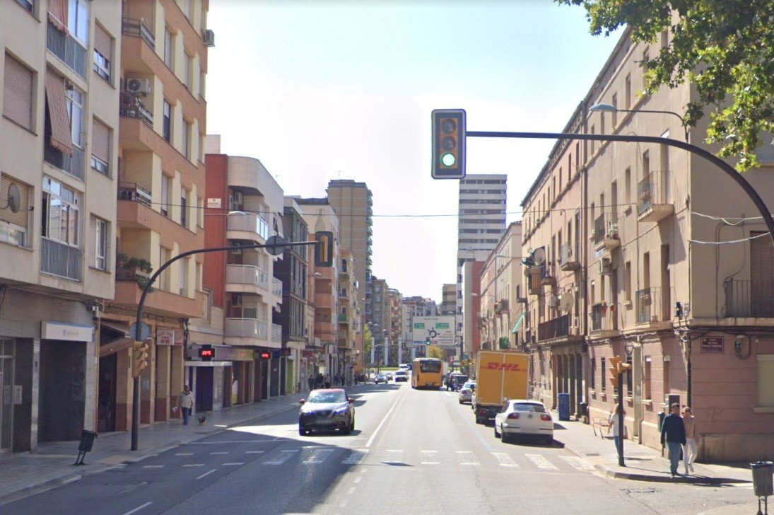 Avinguda de l'Alcalde Porqueres de Lleida, on van passar els fets aquest diumenge de matinada / GOOGLE STREET VIEW