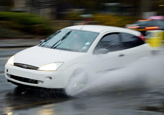 aquaplaning cotxe pluja