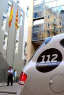 Un cotxe patrulla dels Mossos d'Esquadra davant d'una comissaria, en una imatge d'arxiu / MOSSOS D'ESQUADRA