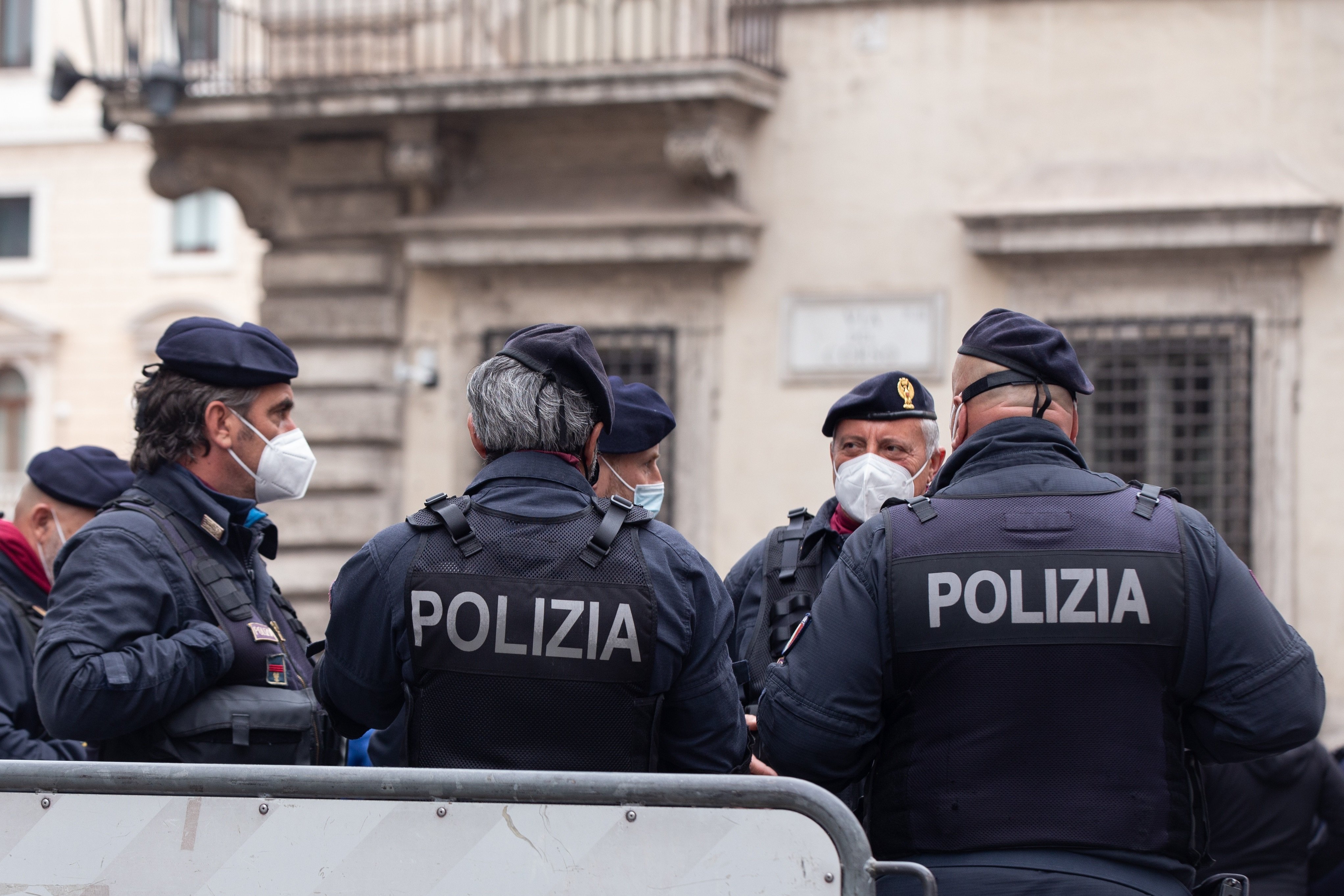Agents de la policia en un operatiu anterior contra la màfia al país / MATTEO NARDONE - ZUMA PRESS - CONTACTOPHOTO Agents de la policia en un operatiu anterior contra la màfia al país / MATTEO NARDONE - ZUMA PRESS - CONTACTOPHOTO