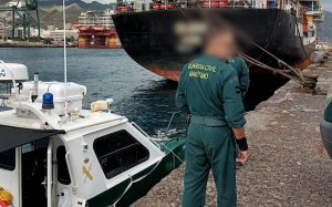 vaixell carrega guardia civil canaries