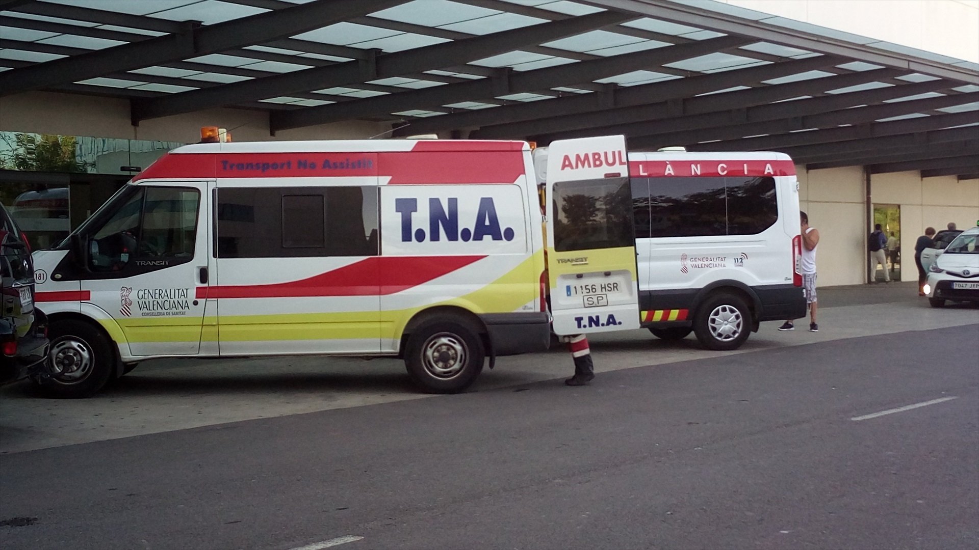 Ambulàncies a València en una imatge d'arxiu / EUROPA PRESS
