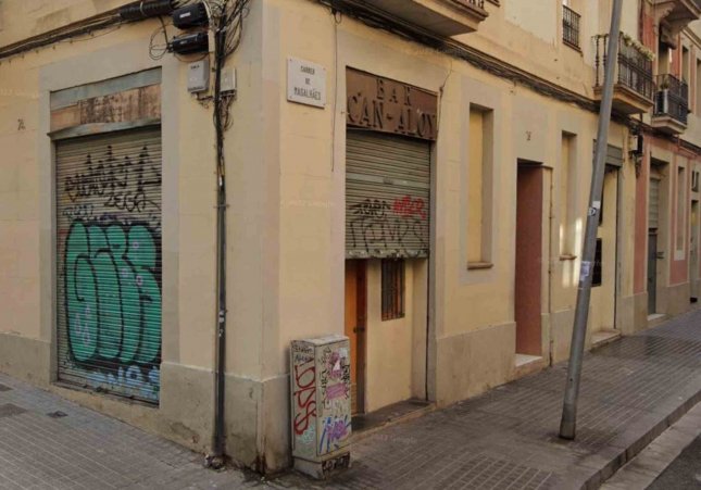 local ocupa barcelona