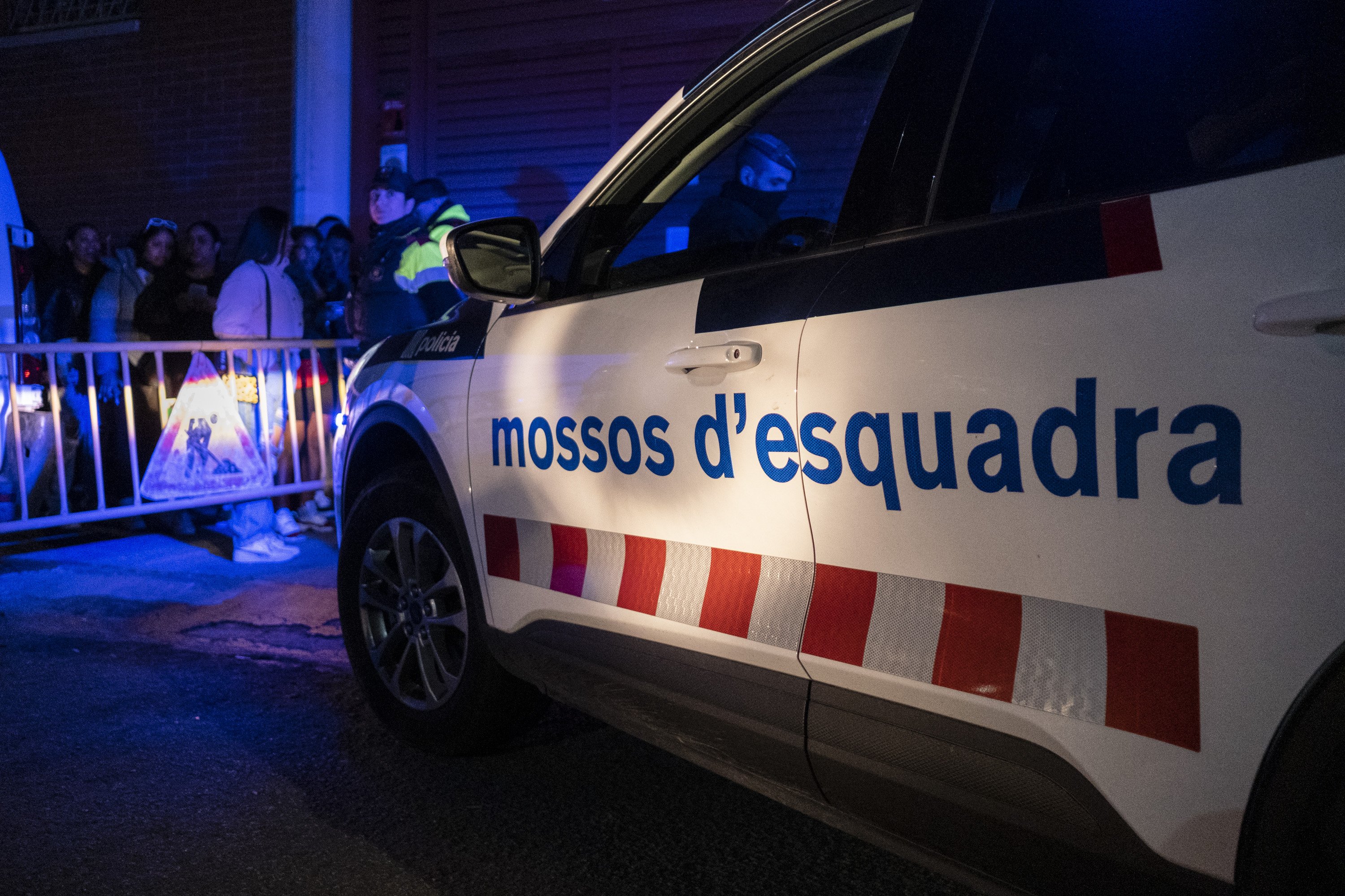 Dispositiu Mossos d'Esquadra a la discoteca Capitolio recurs cotxe / Foto: Carlos Baglietto