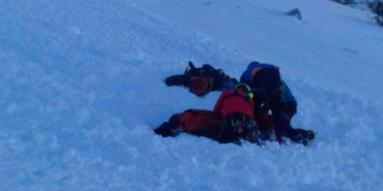 Un chico de 18 años queda atrapado bajo la nieve en un alud en el Ripollès