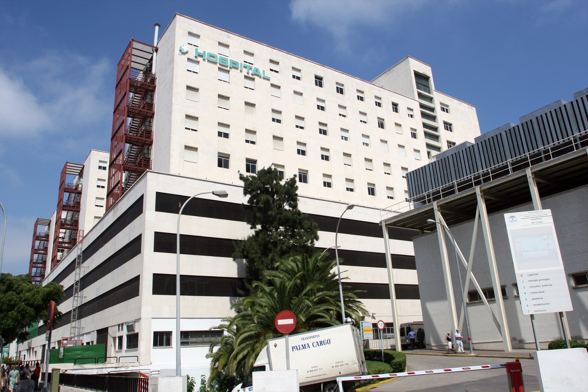 Hospital Puerta del Mar de Cádiz en una imagen de arixu / EUROPA PRESS