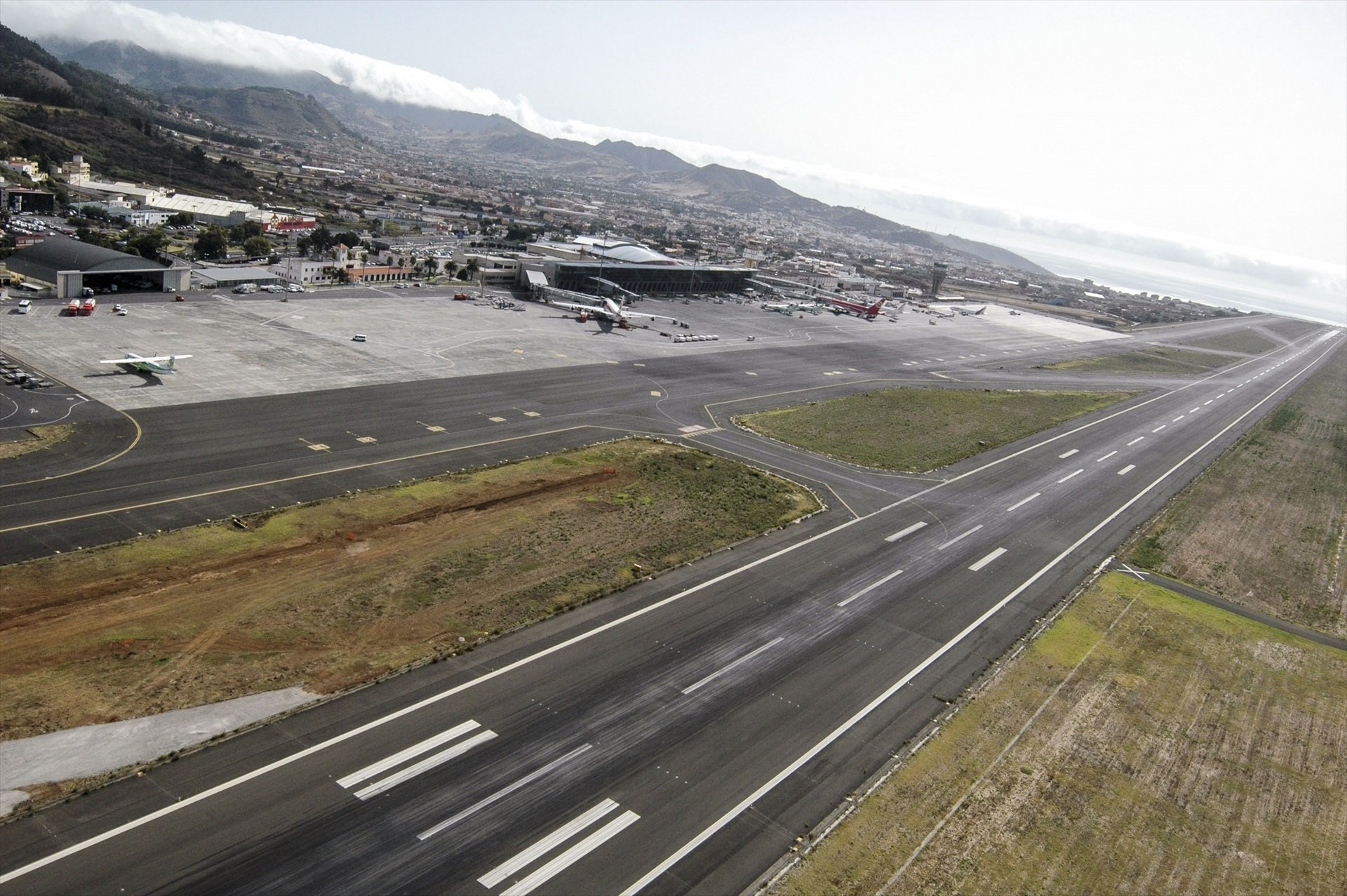 Pistes de l'aeroport de Tenerife Norte en una imatge d'arxiu / EUROPA PRESS