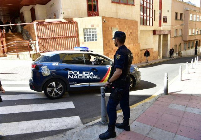 EuropaPress 5144269 agente vehiculo policia nacional participan operativo policial banda