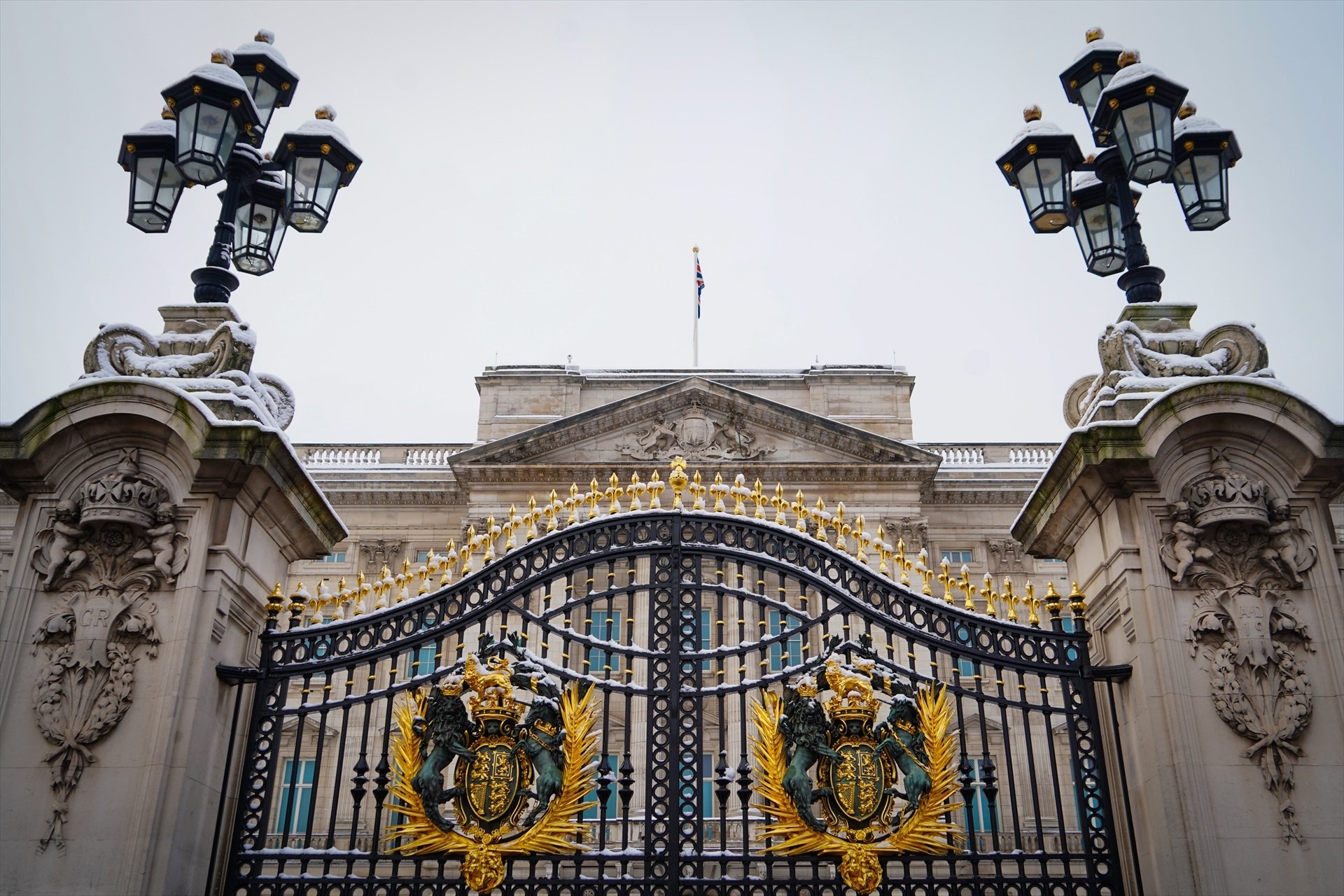 Portes del Palau de Buckingham en una imatge d'arxiu / EUROPA PRESS - CONTACTO - JASMINE LEUNG