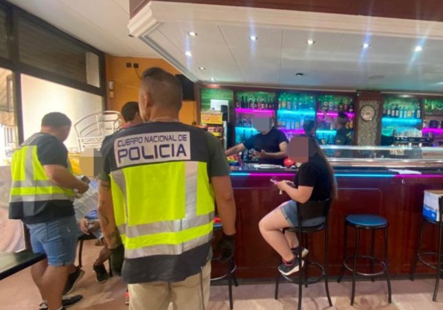 Un dels locals de kebab inspeccionat per la Policia Nacional a la província de Barcelona / CNP