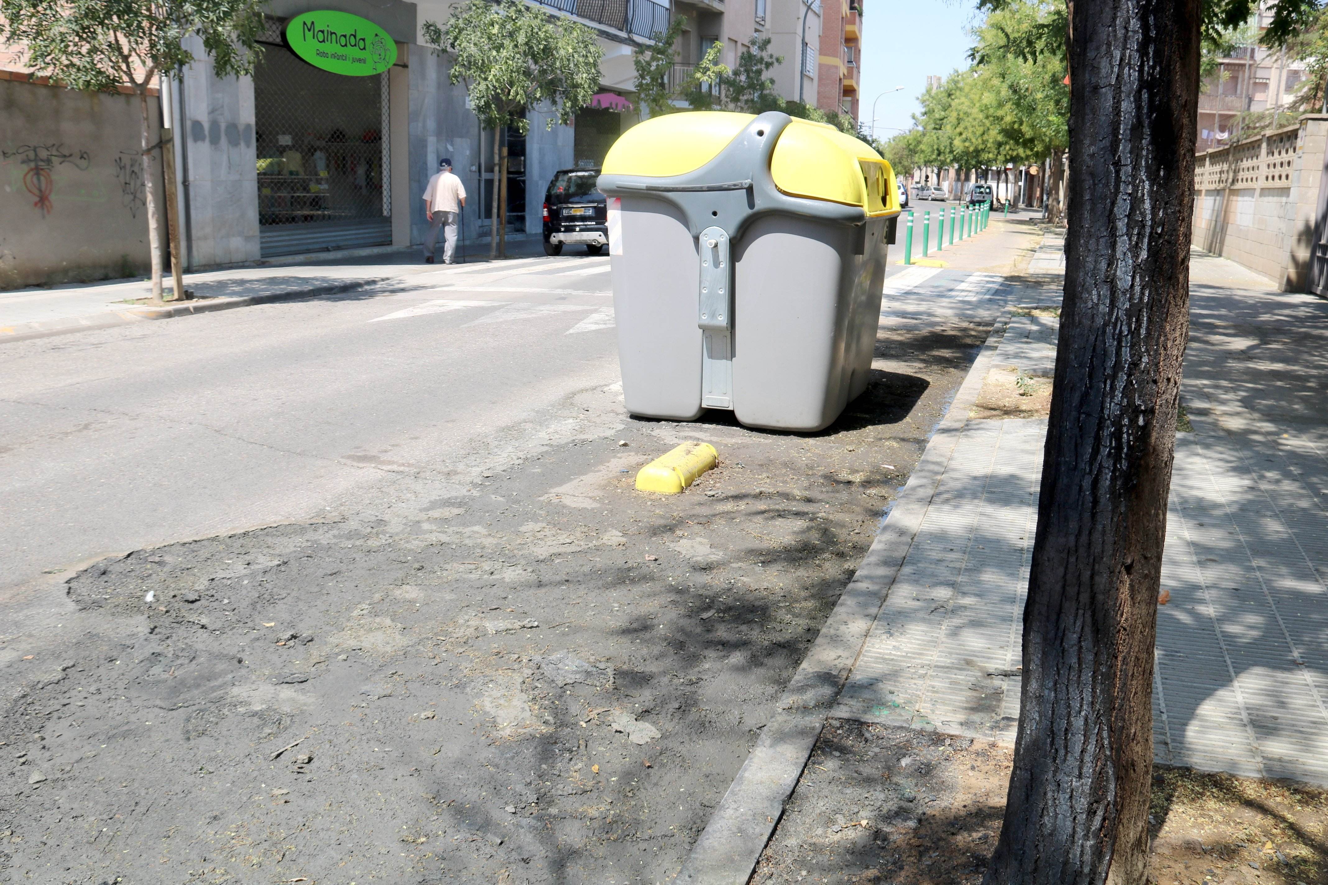 contenedores quemados lleida alba muere acn