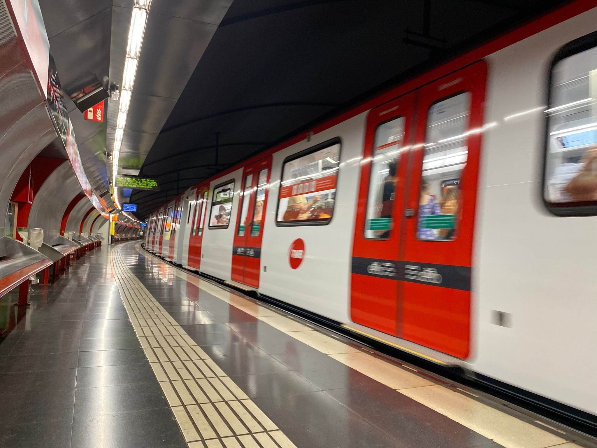 metro barcelona l1