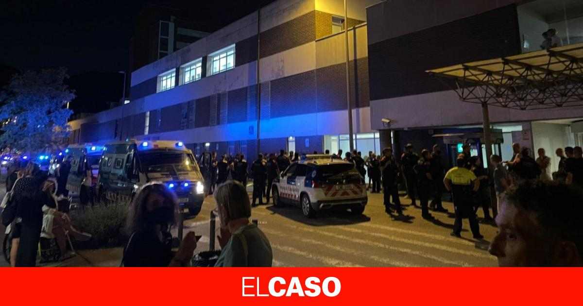 Enfrentamiento entre familias gitanas en el hospital de Can Ruti de ...