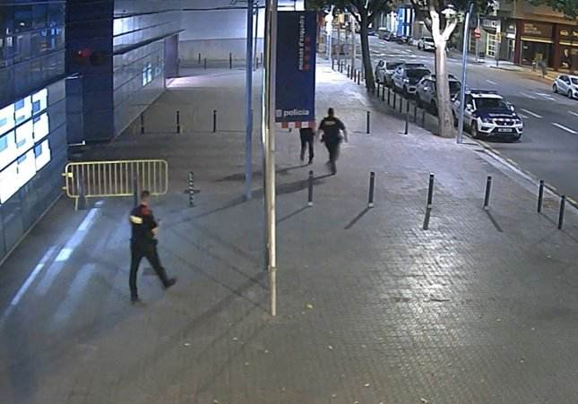 Comissaria Mossos les Corts reconegut càmeres vigilància