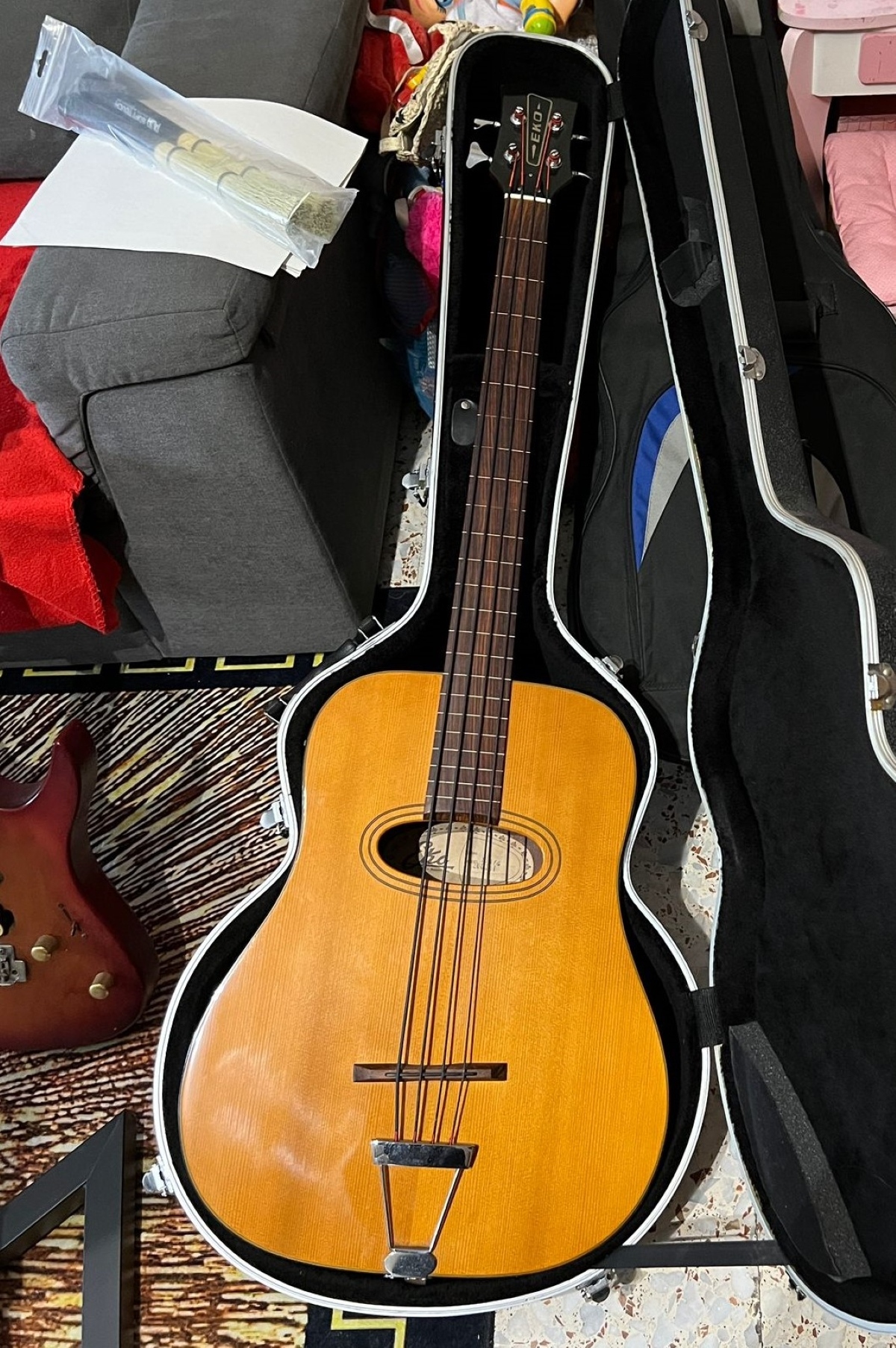 Objetos robados de un estudio de música de Constantí / CME Objetos robados de un estudio de música de Constantí / CME