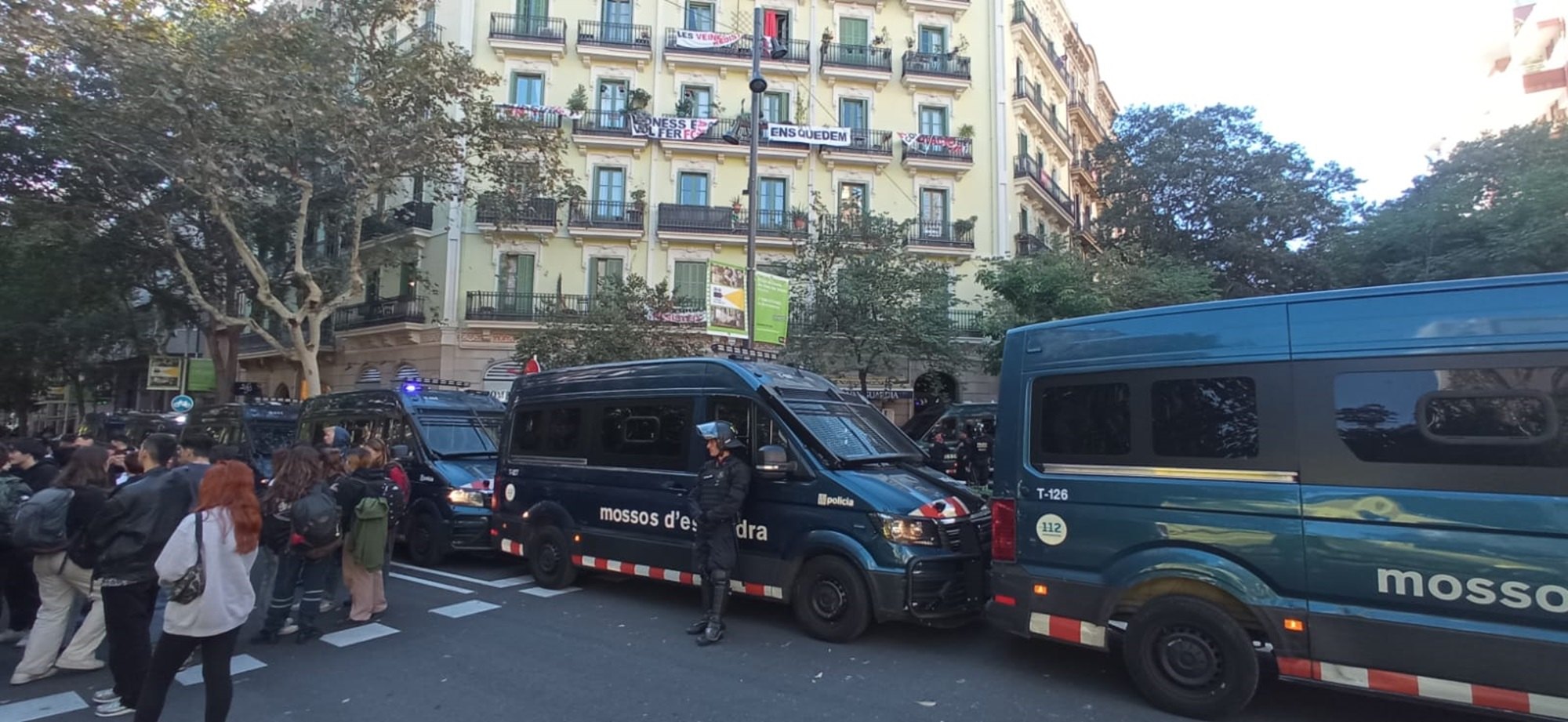 desnonament casa orsola barcelona policia mossos